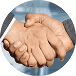 inspiracja do logo partnerstwa biznesowego: uścisk ręki